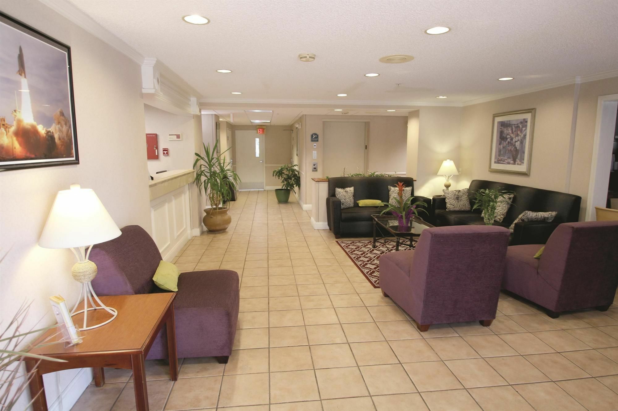 La Quinta By Wyndham Melbourne Viera Hotel Exterior photo